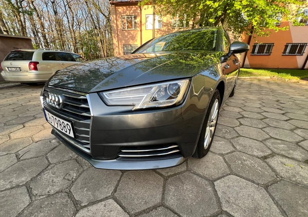 Audi A4 cena 73999 przebieg: 198400, rok produkcji 2016 z Brzesko małe 137